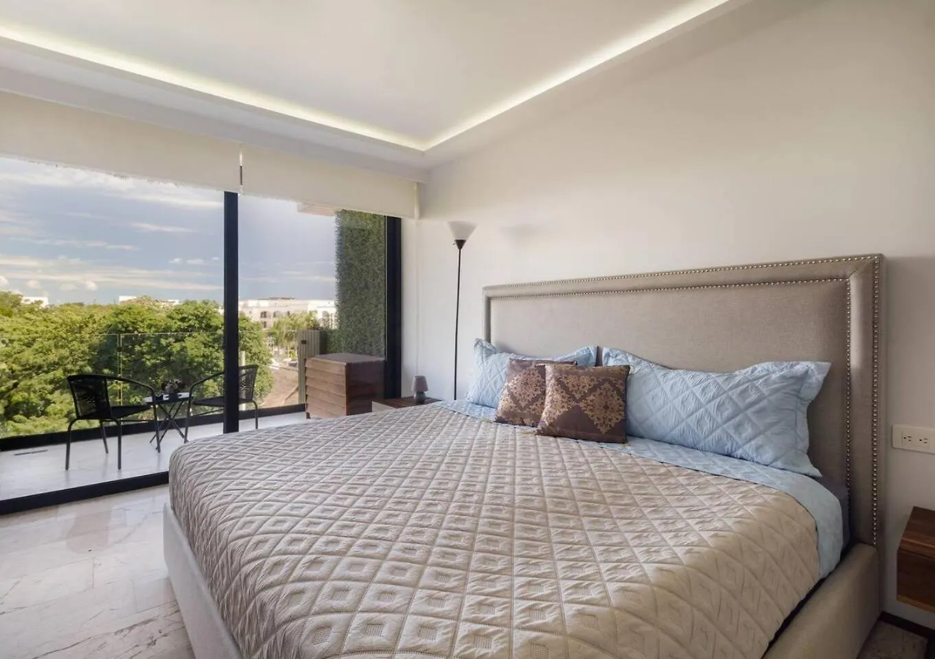 Apts 200M From Beach Sleeps 10 Playa del Carmen Apartment